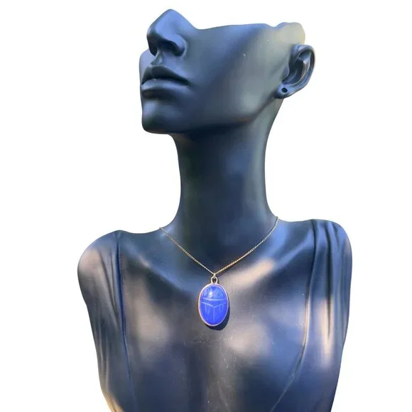 Lapis Lazuli Blue Scarab Vintage 1950s Gold Pendant & Necklace By WE Richards - Picture 5 of 13